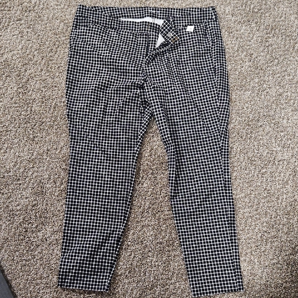Old Navy Black & White Grid Check Pixie Pants, NWT